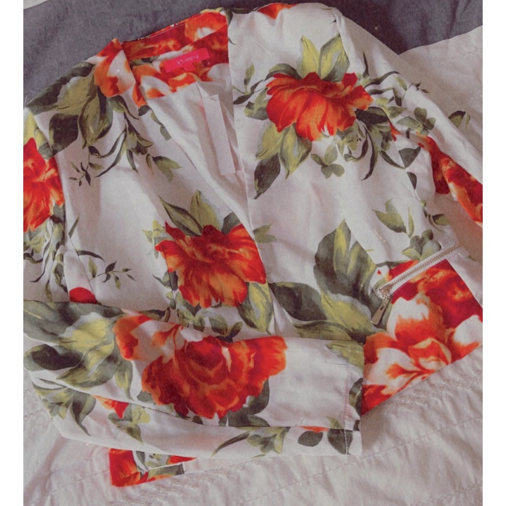 Floral lightweight blazer